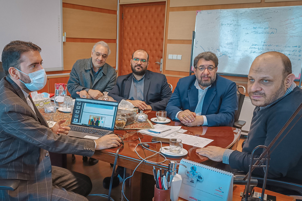 لقاء الأمين العام لـشبكة كومستيك الإسلامية حول الجامعات الافتراضية مع نائب وزارة التعاون والعمل والرعاية الاجتماعية الإيرانية