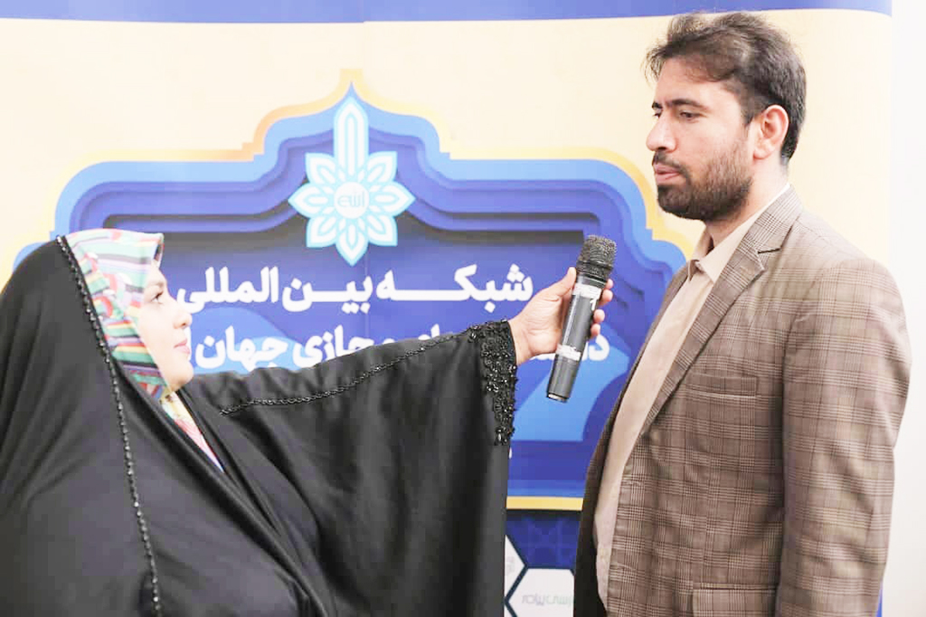 حضور فاعل لشبكة كومستيك الإسلامية حول الجامعات الافتراضية في المعرض السياحي للعالم الإسلامي