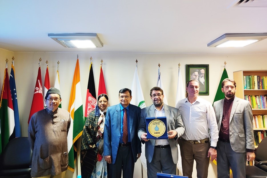 The Secretary General of CINVU met with the Heads of Universities of Islamic Countries