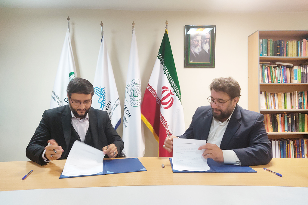 Taqrib News Agency and CINVU Sign Coop Agreement