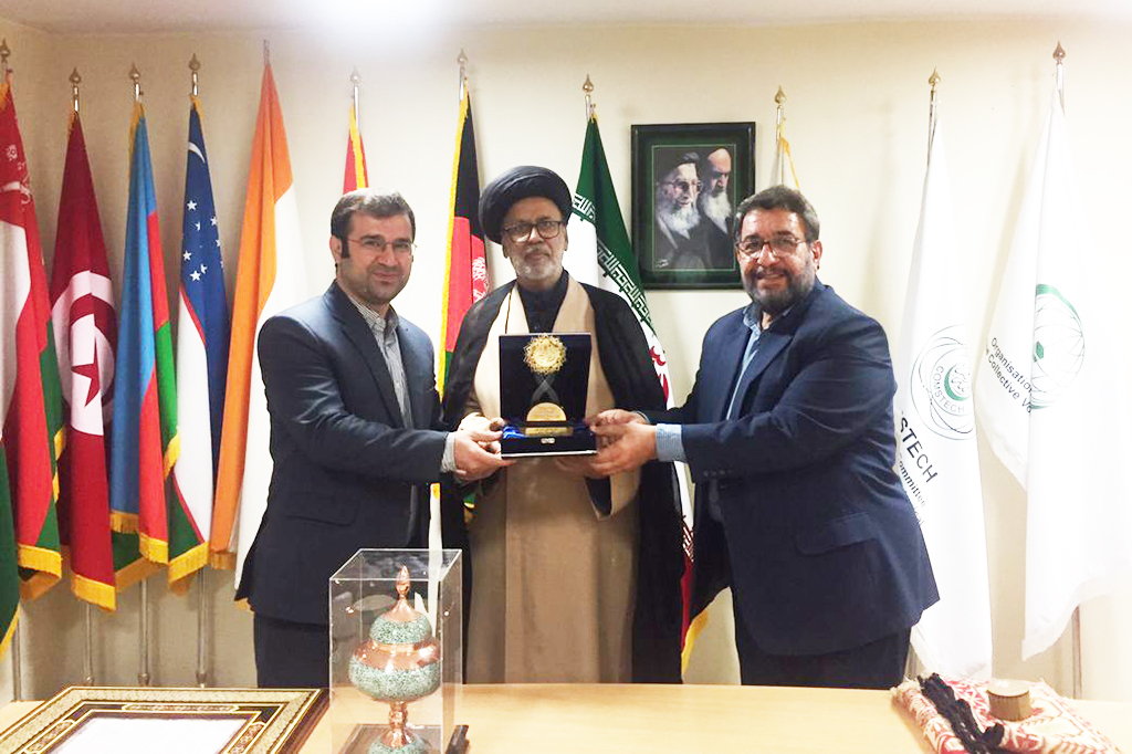 Appreciation of the winner of the 13th Farabi International Festival by the Secretary General of CINVU